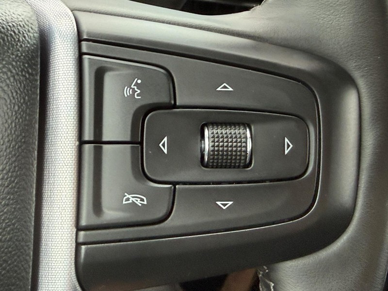 GMC Sierra 1500 Vehicle Full-screen Gallery Image 14