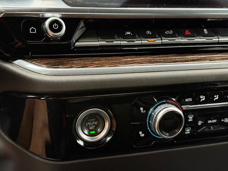 GMC Sierra 1500 Vehicle Full-screen Gallery Image 17