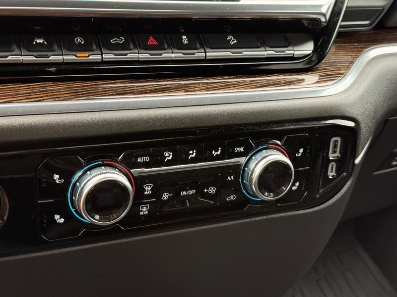 GMC Sierra 1500 Vehicle Full-screen Gallery Image 18