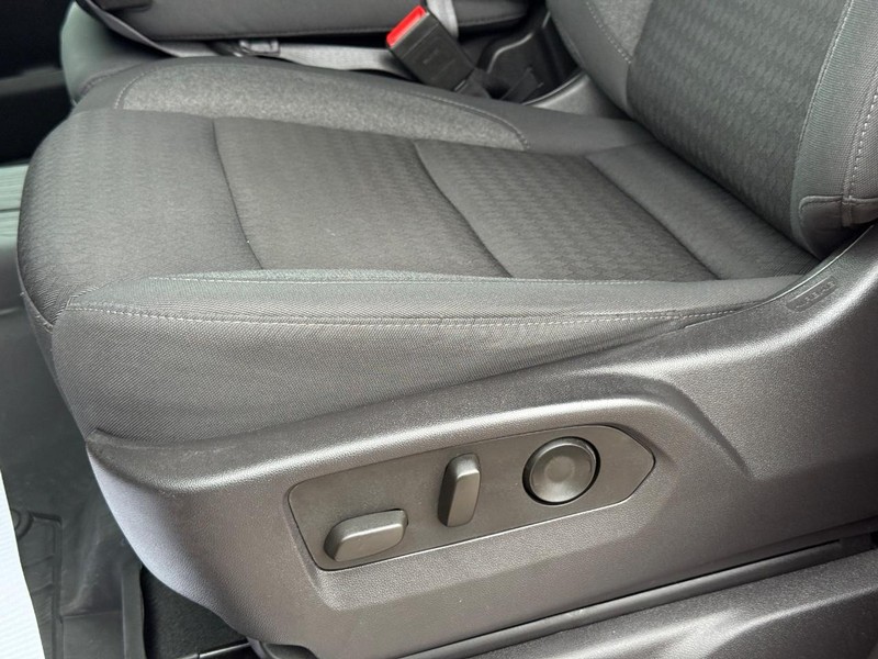 GMC Sierra 1500 Vehicle Full-screen Gallery Image 23