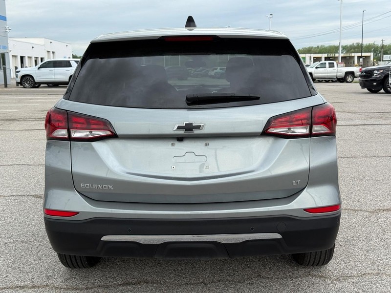 Chevrolet Equinox Vehicle Full-screen Gallery Image 4