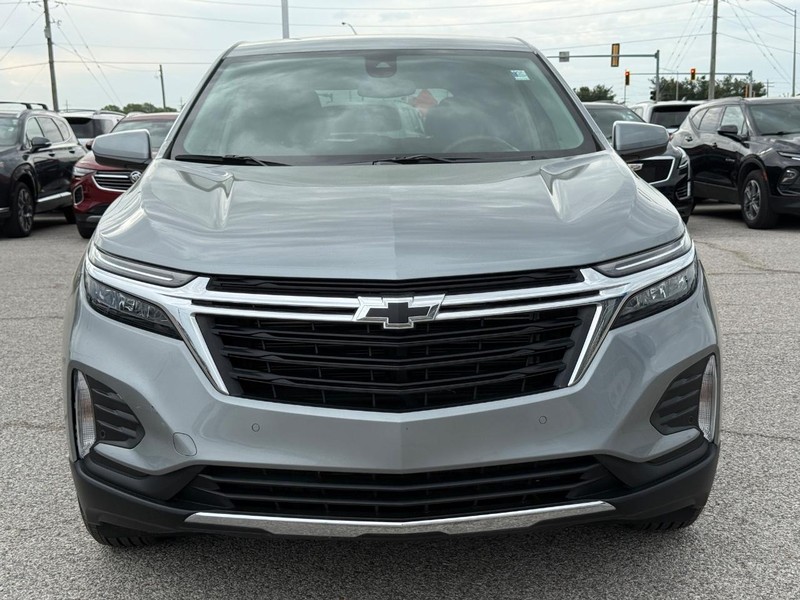 Chevrolet Equinox Vehicle Full-screen Gallery Image 9