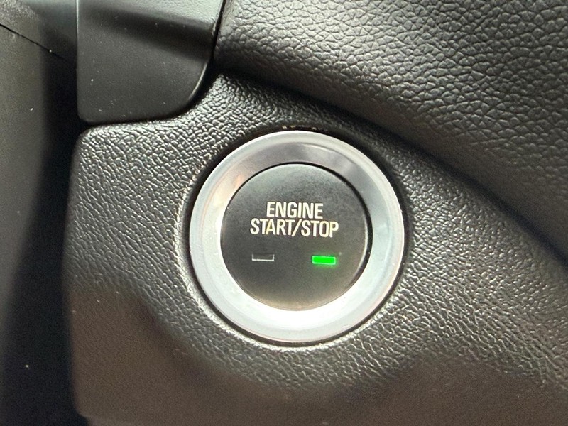 Chevrolet Equinox Vehicle Full-screen Gallery Image 15