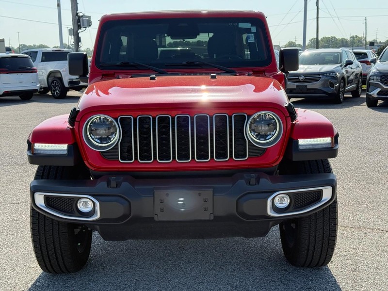 Jeep Wrangler 4xe Vehicle Full-screen Gallery Image 9