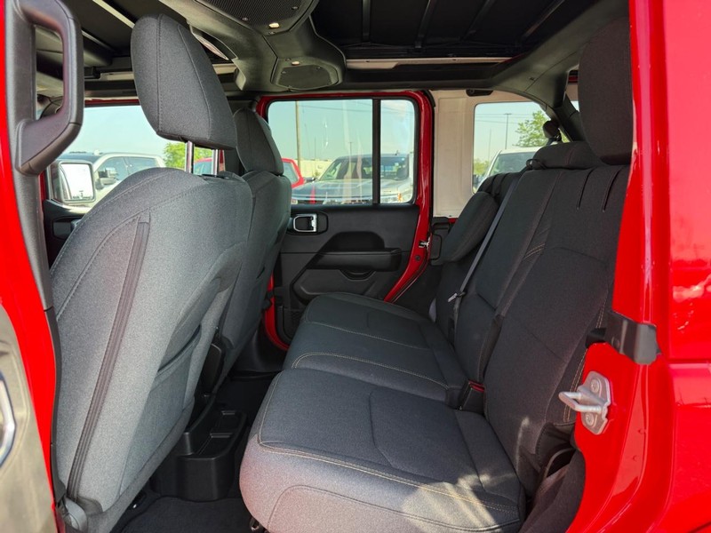 Jeep Wrangler 4xe Vehicle Full-screen Gallery Image 10