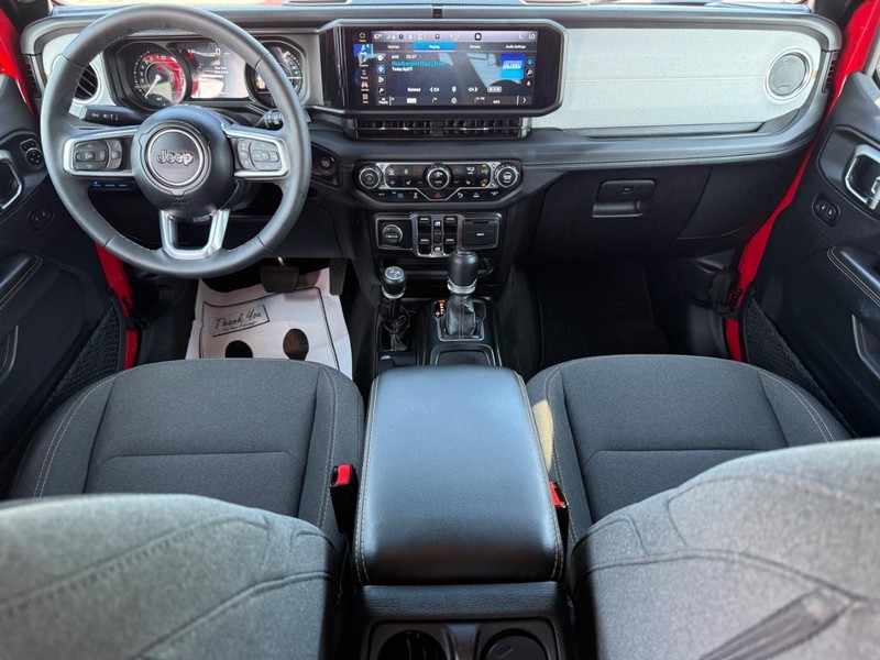 Jeep Wrangler 4xe Vehicle Full-screen Gallery Image 12