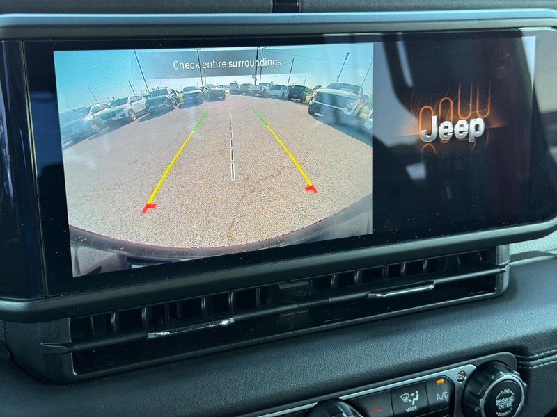 Jeep Wrangler 4xe Vehicle Full-screen Gallery Image 18