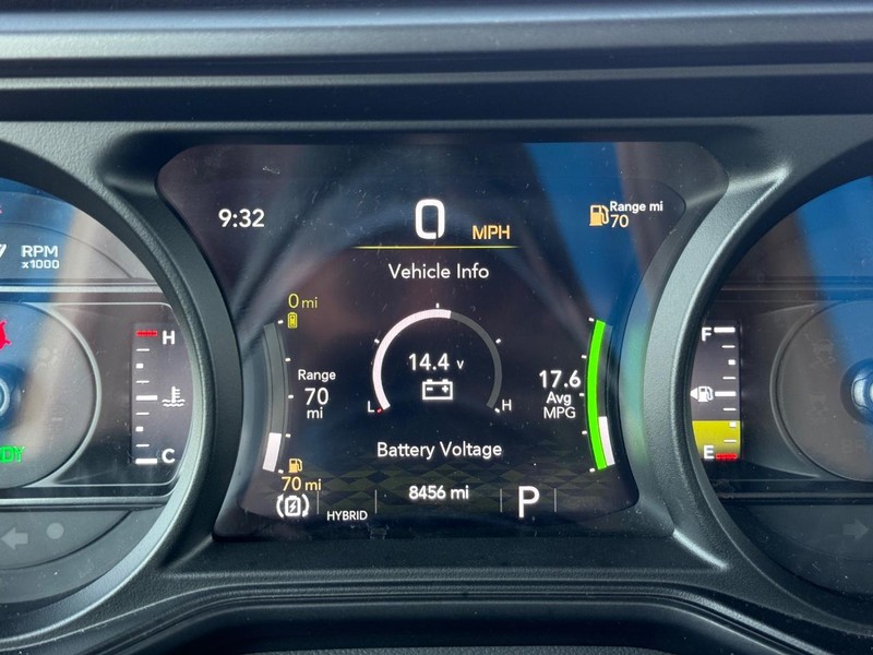 Jeep Wrangler 4xe Vehicle Full-screen Gallery Image 22