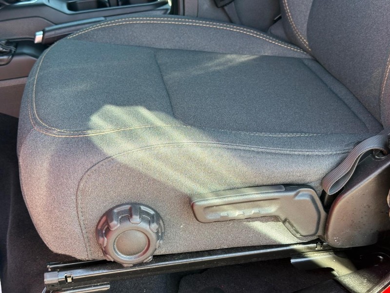 Jeep Wrangler 4xe Vehicle Full-screen Gallery Image 25