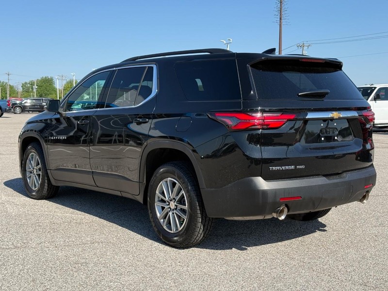 Chevrolet Traverse Vehicle Full-screen Gallery Image 3