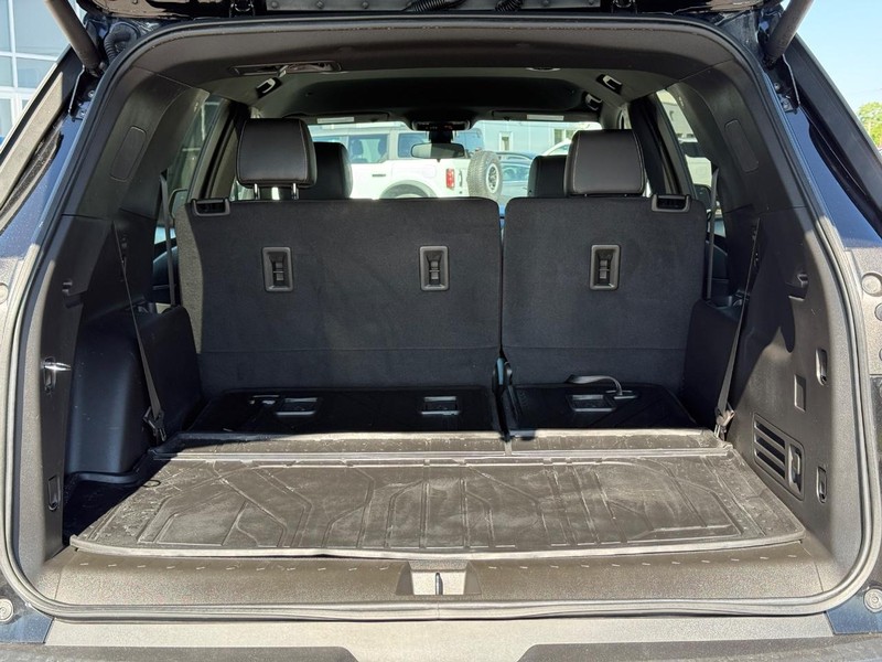 Chevrolet Traverse Vehicle Full-screen Gallery Image 6
