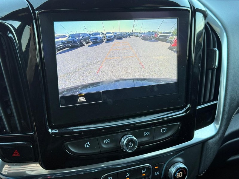 Chevrolet Traverse Vehicle Full-screen Gallery Image 18