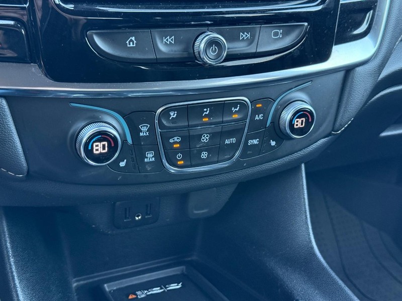 Chevrolet Traverse Vehicle Full-screen Gallery Image 19