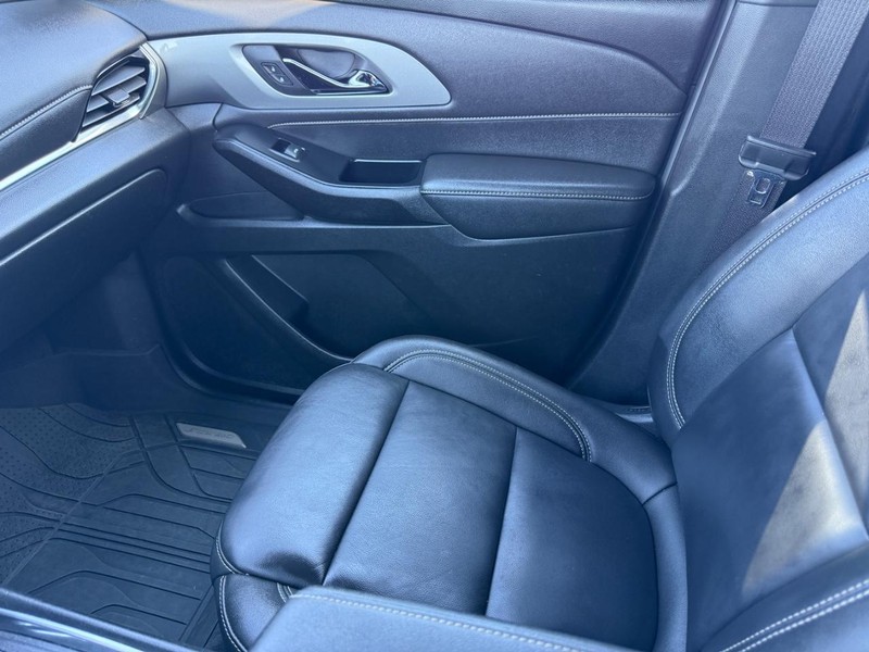Chevrolet Traverse Vehicle Full-screen Gallery Image 21