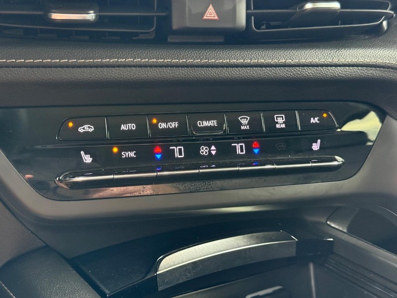 Buick Envision Vehicle Full-screen Gallery Image 18