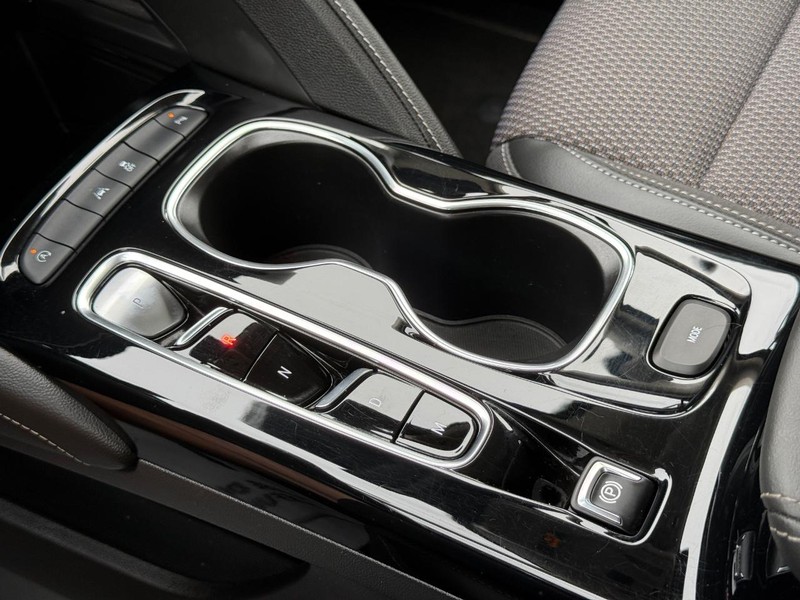 Buick Envision Vehicle Full-screen Gallery Image 19