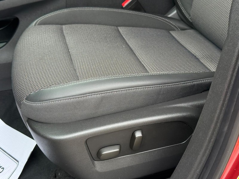Buick Envision Vehicle Full-screen Gallery Image 23