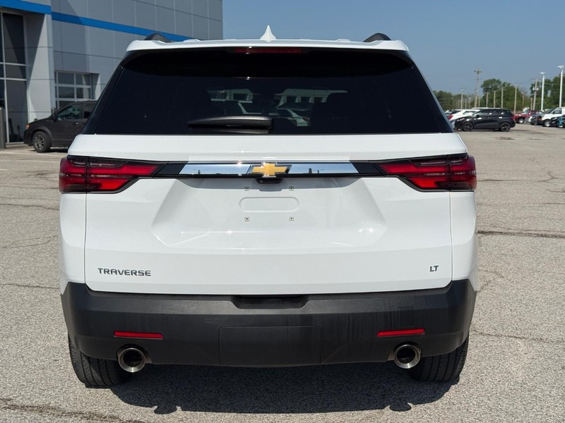 Chevrolet Traverse Vehicle Full-screen Gallery Image 4