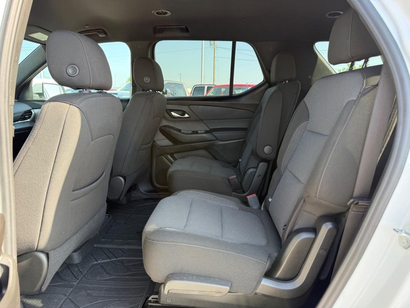 Chevrolet Traverse Vehicle Full-screen Gallery Image 11