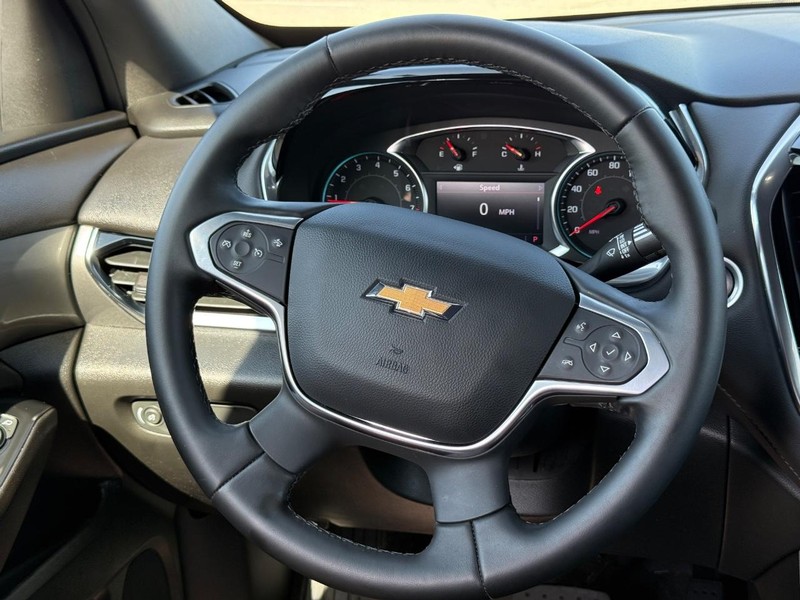 Chevrolet Traverse Vehicle Full-screen Gallery Image 13