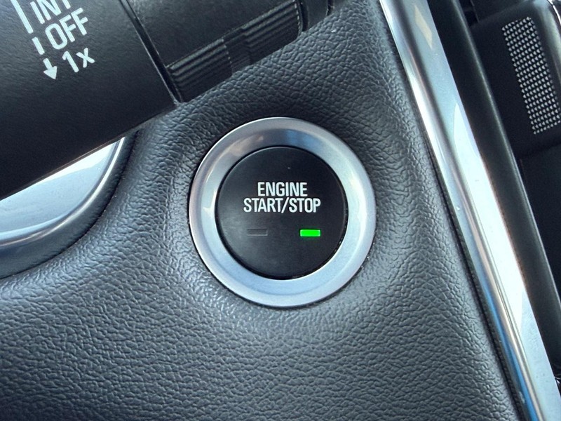 Chevrolet Traverse Vehicle Full-screen Gallery Image 16