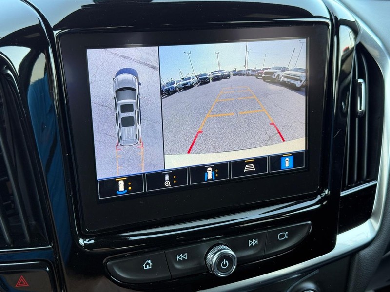 Chevrolet Traverse Vehicle Full-screen Gallery Image 18