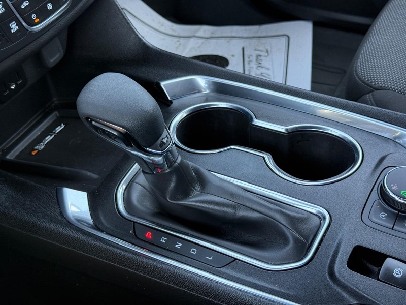 Chevrolet Traverse Vehicle Full-screen Gallery Image 20