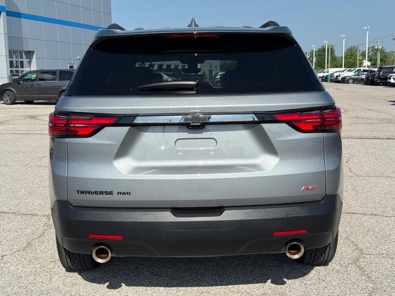 Chevrolet Traverse Vehicle Full-screen Gallery Image 4