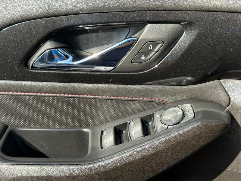 Chevrolet Traverse Vehicle Full-screen Gallery Image 24