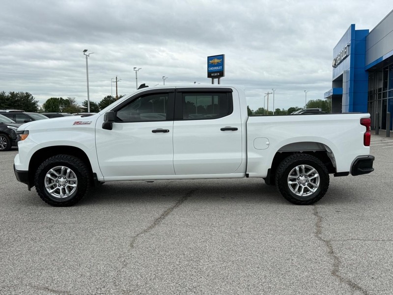 Chevrolet Silverado 1500 Vehicle Full-screen Gallery Image 2