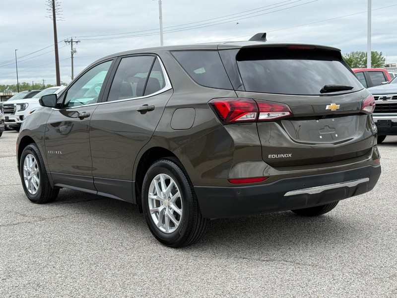 Chevrolet Equinox Vehicle Full-screen Gallery Image 3