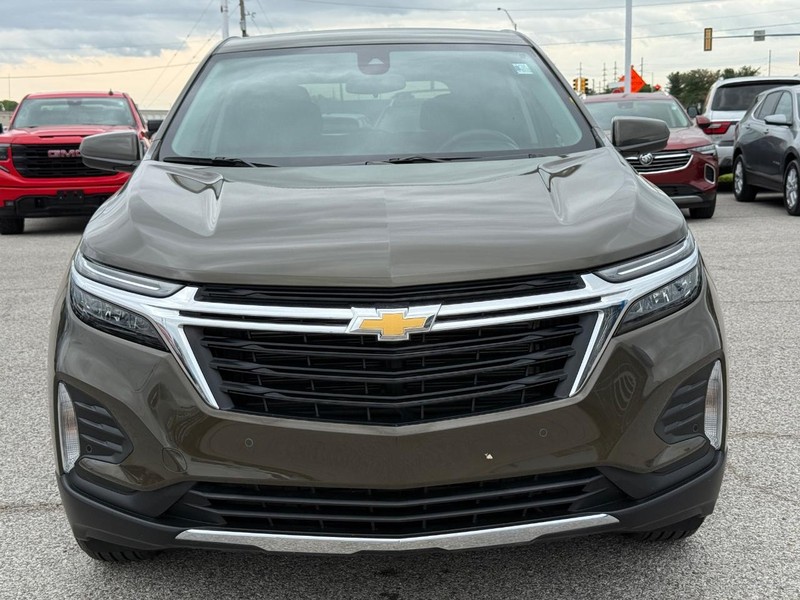Chevrolet Equinox Vehicle Full-screen Gallery Image 9