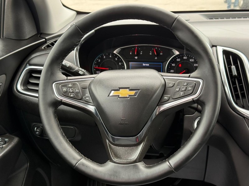 Chevrolet Equinox Vehicle Full-screen Gallery Image 12
