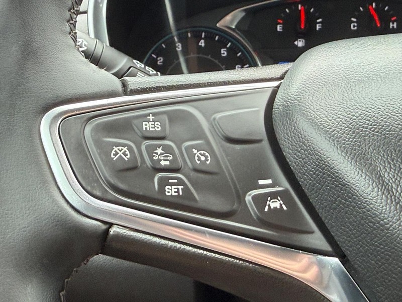 Chevrolet Equinox Vehicle Full-screen Gallery Image 13
