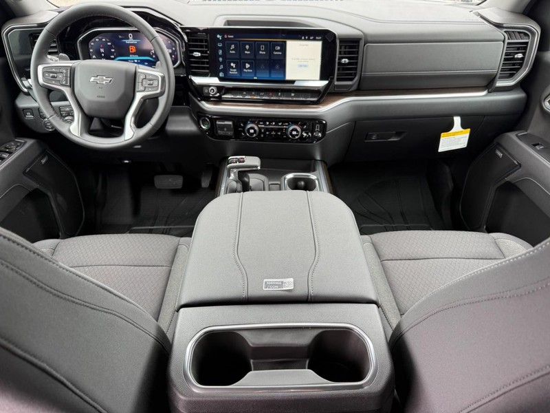 Chevrolet Silverado 1500 Vehicle Full-screen Gallery Image 6