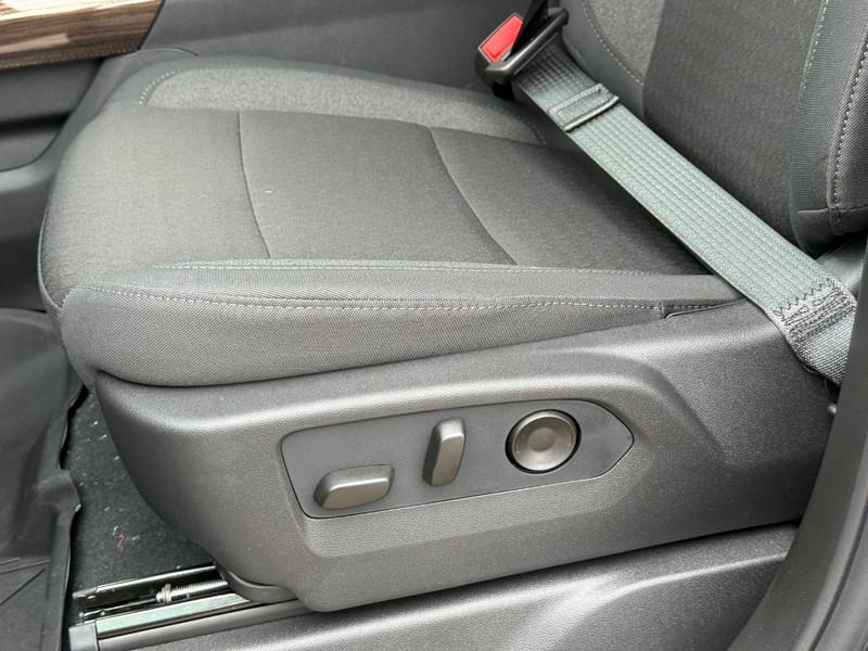 Chevrolet Silverado 1500 Vehicle Full-screen Gallery Image 19