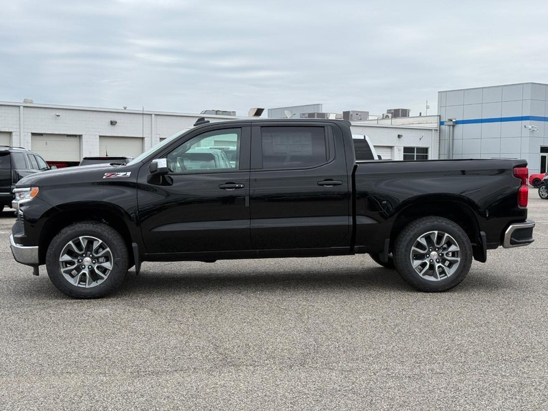 Chevrolet Silverado 1500 Vehicle Full-screen Gallery Image 2
