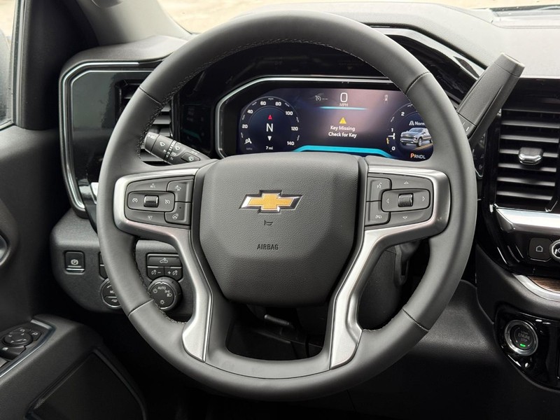 Chevrolet Silverado 1500 Vehicle Full-screen Gallery Image 7