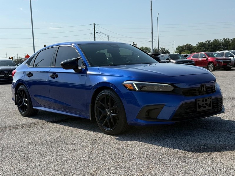 Honda Civic Sedan Vehicle Full-screen Gallery Image 8