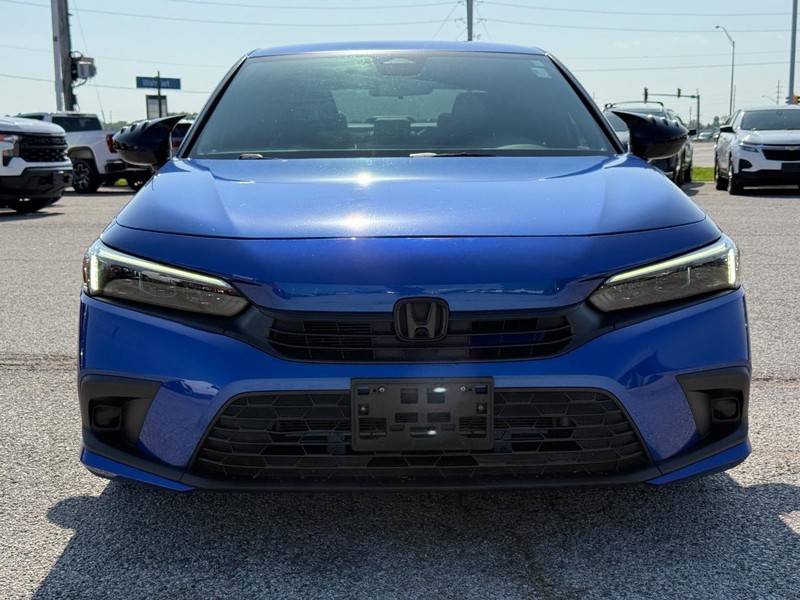 Honda Civic Sedan Vehicle Full-screen Gallery Image 9