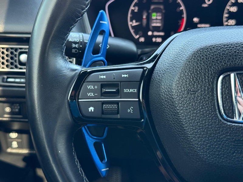 Honda Civic Sedan Vehicle Full-screen Gallery Image 13