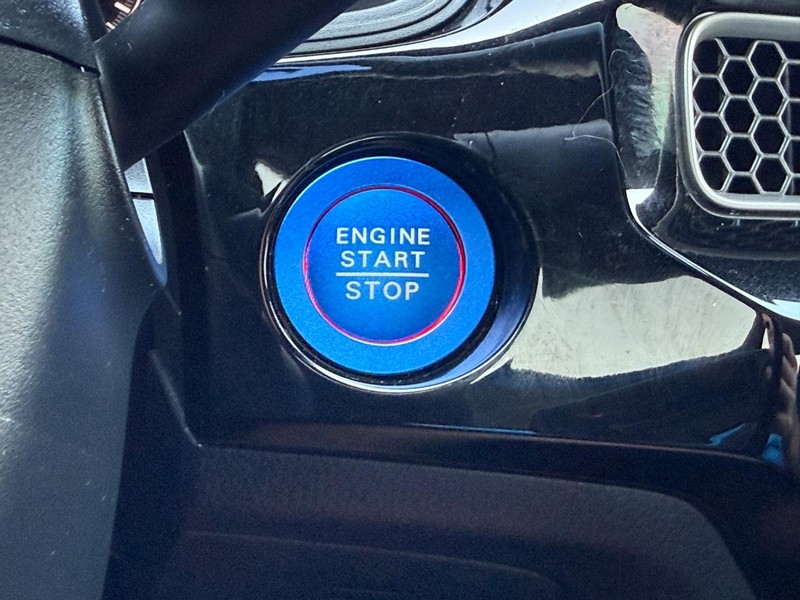 Honda Civic Sedan Vehicle Full-screen Gallery Image 15