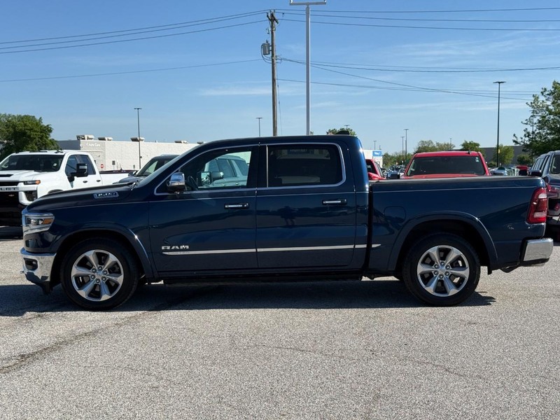 Ram 1500 Vehicle Full-screen Gallery Image 2
