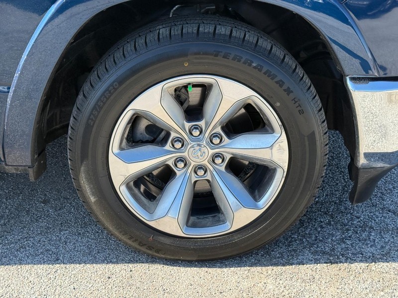 Ram 1500 Vehicle Full-screen Gallery Image 7