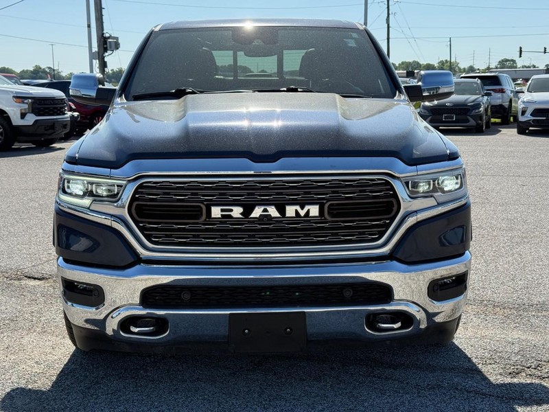 Ram 1500 Vehicle Full-screen Gallery Image 9