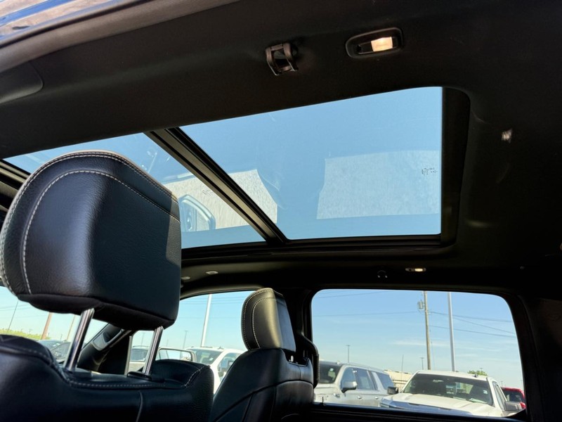 Ram 1500 Vehicle Full-screen Gallery Image 11