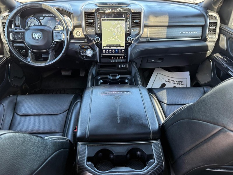 Ram 1500 Vehicle Full-screen Gallery Image 13