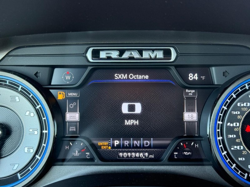 Ram 1500 Vehicle Full-screen Gallery Image 24