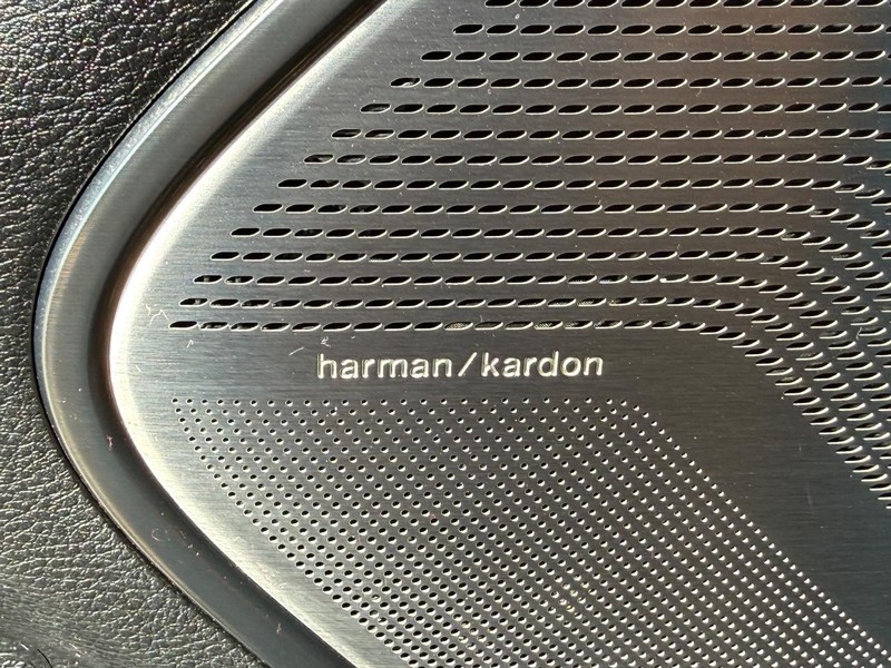 Ram 1500 Vehicle Full-screen Gallery Image 27