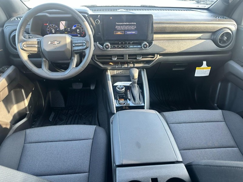 Chevrolet Colorado Vehicle Full-screen Gallery Image 5